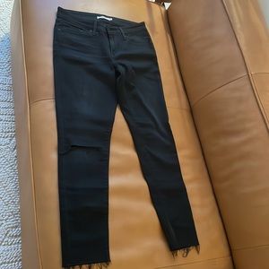 Levi black 711 skinny size 28